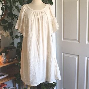 💕🍒Beige Colored Knee length OLD NAVY Dress 💕🍒